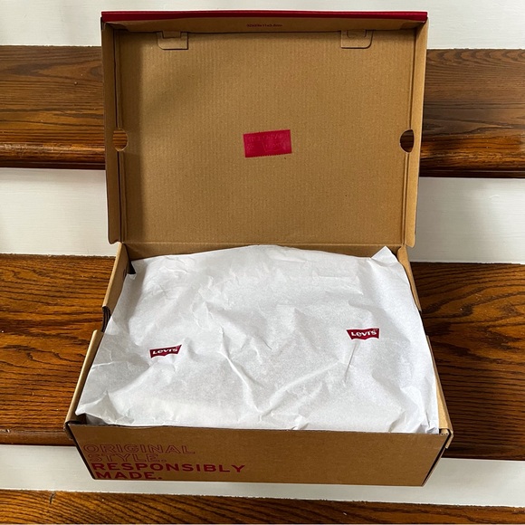 NIB Levi’s Men's Joshua Faux Leather Lace-Up Boots Size 8 or 9 Wheat Tan - Picture 6 of 7